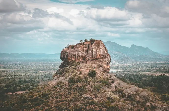 Olalalanka les incontournables au Sri Lanka Rocher du lion